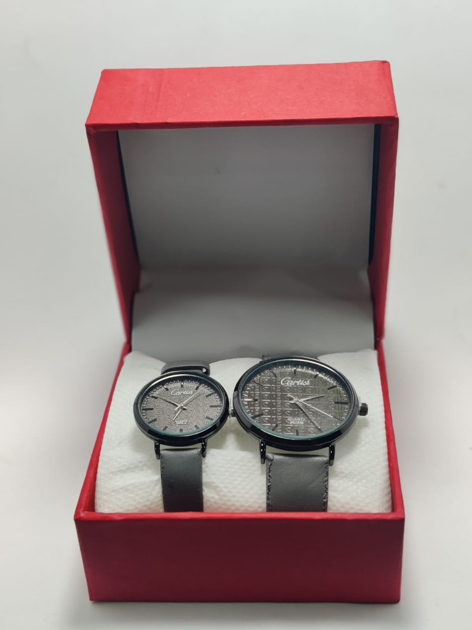 Elegant couple watch set featuring matching designs for him and her, perfect for celebrating love and unity

